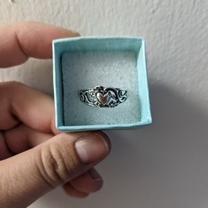 *RETIRED* James Avery Hearts and Flowers ring